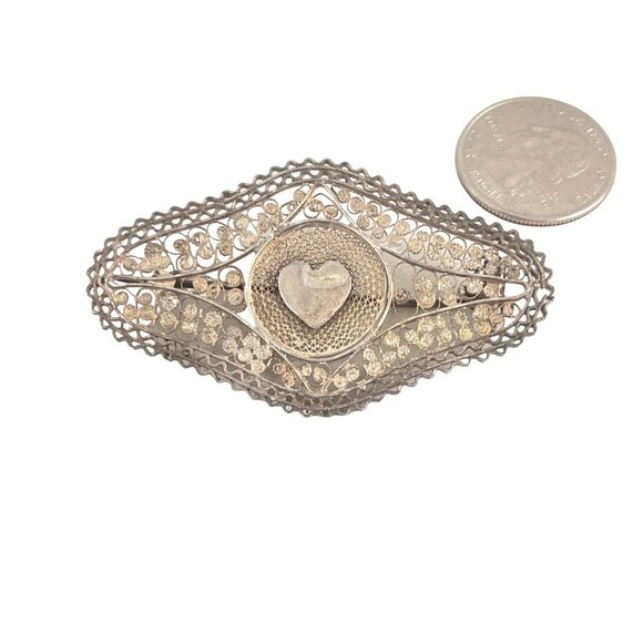 Victorian Egyptian Revival Silver Filigree Heart Brooch - Picture 4 of 7